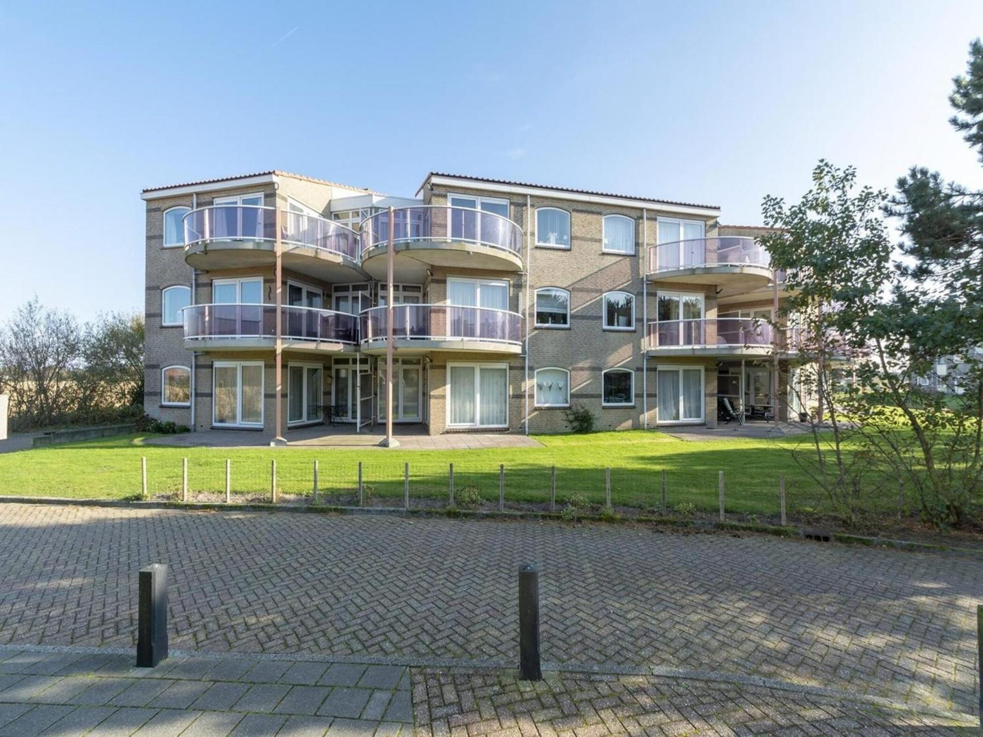 Stunning Apartment Near Sea By Belvilla Julianadorp Kültér fotó
