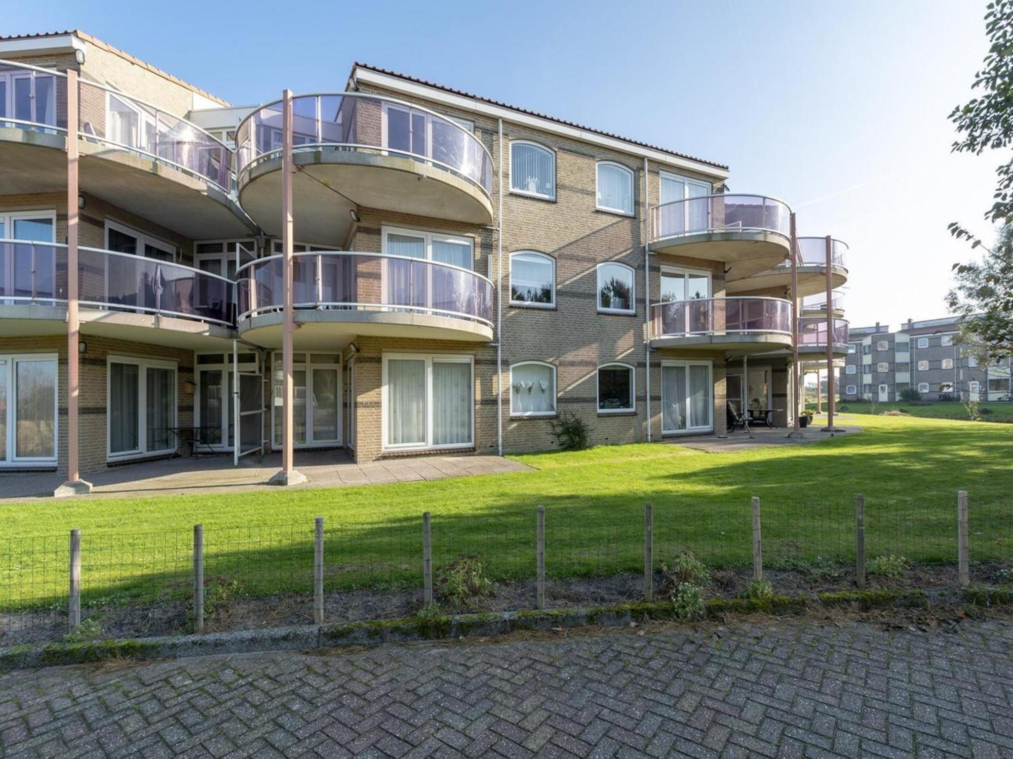 Stunning Apartment Near Sea By Belvilla Julianadorp Kültér fotó