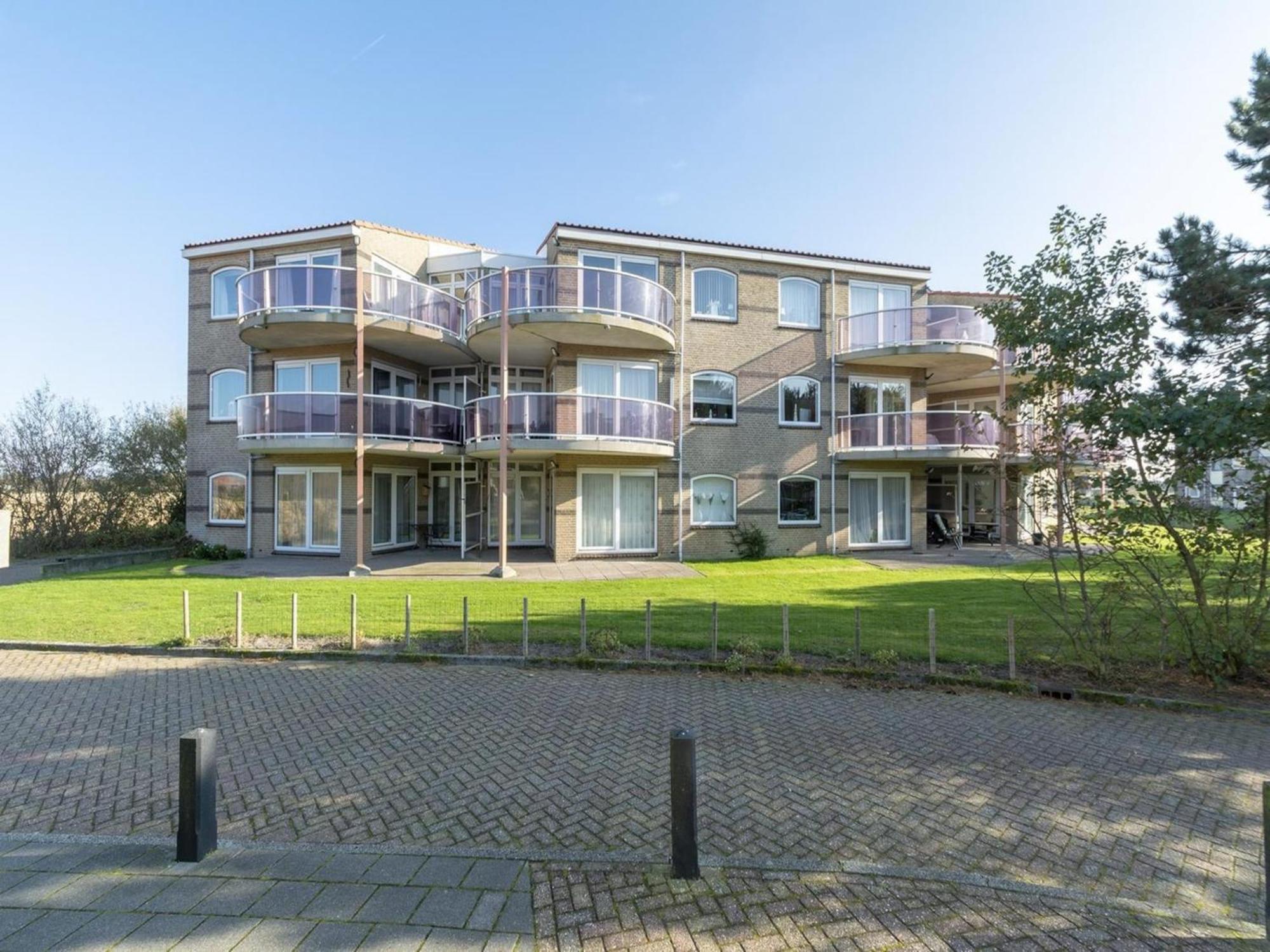 Stunning Apartment Near Sea By Belvilla Julianadorp Kültér fotó